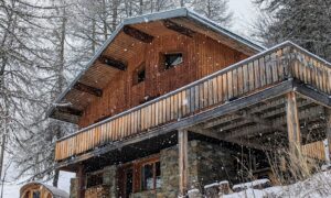 log home builder
