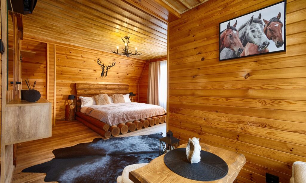 Cabin Lighting That Creates a Warm and Peaceful Atmosphere