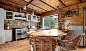 Log homes building